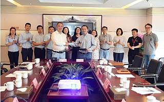 央视网与科大讯飞战略合作 