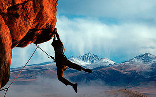 药明康德股东百亿级套现击败3100家公司流通市值，巨量成交开启股价压力测试