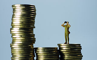 [创头条融资月报]早期投资开始回温？医疗、企服、教育融资笔数占1/3