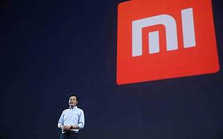 市值蒸发3000亿港元，雷军真急了，最高120亿回购小米股票