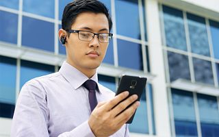 苹果5G遇冷影响AirPods，国产蓝牙耳机可否弯道超车