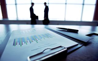 5G手機(jī)已至，AR眼鏡大規(guī)模應(yīng)用還會遠(yuǎn)么？