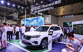 马化腾亲自站台，车载微信正式落地