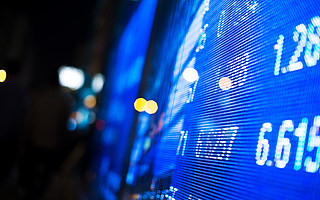 依靠C端流量崛起的互联网券商“富途证券”，也开始讲起了B端新故事 | 看财报