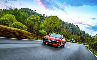 “硬核”零跑，因何柔软？