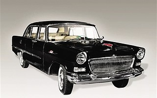 第一辆红旗牌高级轿车CA72