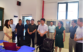 情系教师节，慰问暖人心——黄俊刘德辉走访学校慰问教师