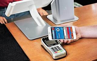 【特别报道】微信支付宝掀移动支付争夺战 但战火远不止支付