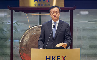 时代宠儿李小加：从钻井工人到港交所掌门