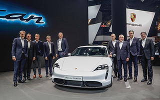 保时捷的“三管齐下”