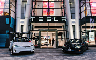 特斯拉CEO馬斯克強(qiáng)調(diào)物流速度:亞馬遜要像特斯拉一樣早破產(chǎn)了