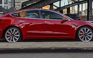 特斯拉躋身十大最可靠汽車制造商之列 超本田過(guò)排第四