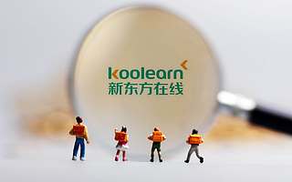 研值新青年主题荧光夜跑辽大开跑，新东方在线考研名师领跑多省高校