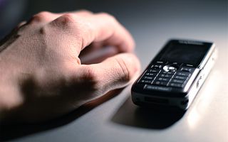 国产手机磨刀霍霍，在非洲草原“围剿”传音