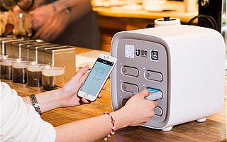 超七成城市人口患有電量焦慮癥，陳歐投資街電解決社會問題