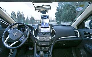 武汉发出首张自动驾驶商用牌照 但春天仍遥远