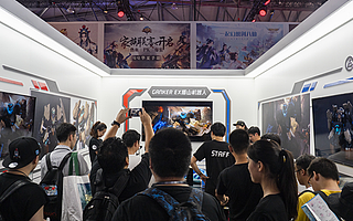 聯(lián)手王者榮耀打造盾山機(jī)器人 工匠社體感控制格斗機(jī)器人上線