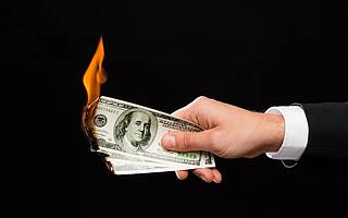 一邊融資一邊投資？小鵬汽車斥資成立創投公司