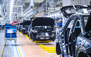 上汽宁德生产基地正式投产，首款车型eHS正式下线