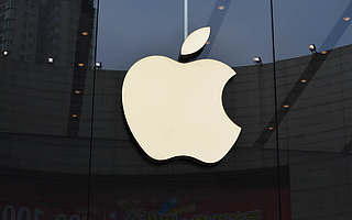 【钛晨报】苹果正考虑加大对JDI注资，投资额或增加一倍；传苏宁体育完成超20%裁员，并重启与阿里整合谈判