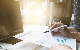 Uber，半脚踏入按需招聘