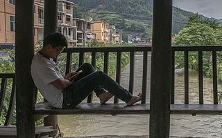 中国5G普及为何会领先美国：建站更便宜 频谱更适合