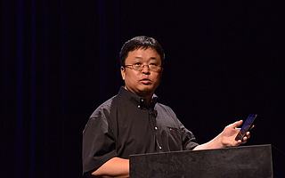 没有人能批评罗永浩，但谁都可以批评吴晓波