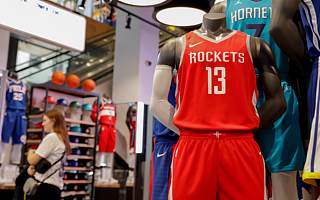 NBA在华商业化蒙阴影 花15亿美元买版权的腾讯承压