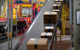 大量跨境电商逃税 泰国考虑对亚马逊和FB等巨头征税