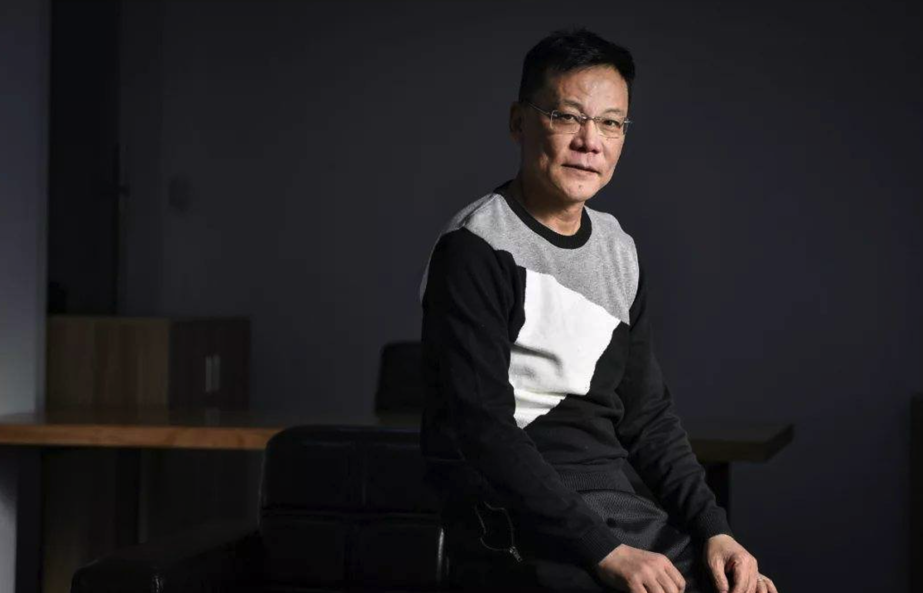 当当网李国庆回忆被俞渝“逼宫”，访谈中怒摔水杯