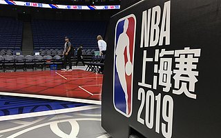 NBA涼涼背后，巨頭的天價版權之戰