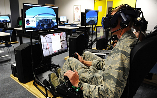 美国空军学院利用VR技术培训飞行员