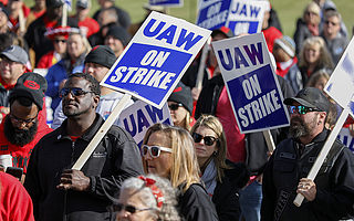 时薪五百也不能阻止罢工，通用汽车被美国工会逼入死角