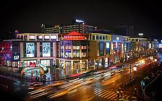 阿里、網易、蔚來都來了，杭州這條“新零售一條街”有多拼？