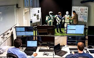 装上人工皮肤的机器人