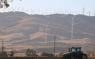 为什么互联网巨头都盯上了可再生能源？