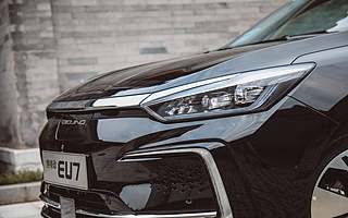 “新”品牌是如何向上的？试驾BEIJING EU7