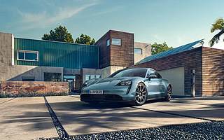 保时捷Taycan 4S预售价公布，却没有在性能上打折 | 一线车讯