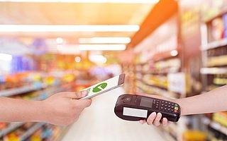 学术研究显示:移动支付让人们花钱更多 用途更多元