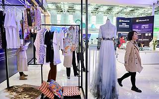 设计服装、办画展……微软人工智能展示“创造力”