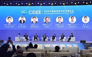 周鸿祎喊话董明珠：“制造业比互联网重要”，我只同意一半