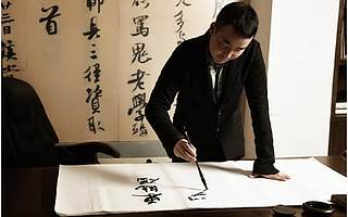 從10萬到10億，我和 “影樓”老板聊了聊他的“國潮生意經(jīng)”