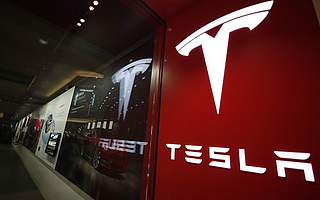 股价大涨18%，凭借上海超级工厂特斯拉能冲破产能大关吗？