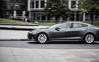 特斯拉 Q3 营收、净利润均下滑，Model 3 已开始在上海试生产