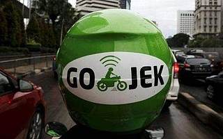 印尼网约车服务商Gojek或将双重上市