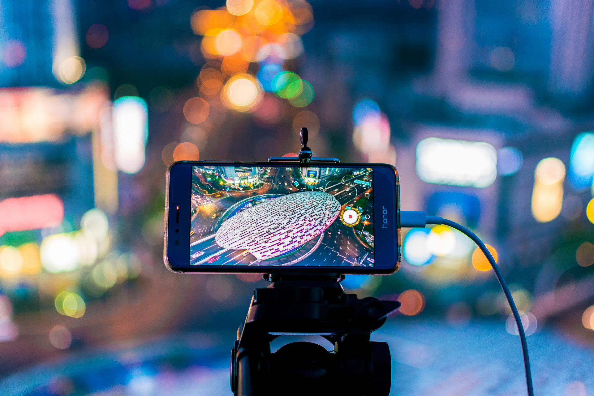 华为5G手机每分钟卖1亿，全球出货量三季度连超苹果