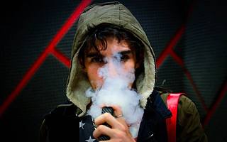 监管收紧线上渠道，国内电子烟没了半条命