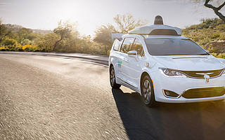 打一辆 Waymo 无人驾驶网约车是种怎样的体验？