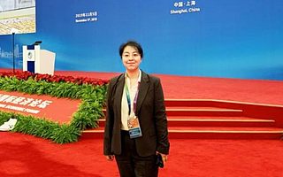 第二届进博会开幕 奥买家全球购携手ROBEUS亮相