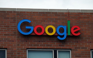 谷歌 21 亿美元收购 Fitbit，抢占健康可穿戴设备市场